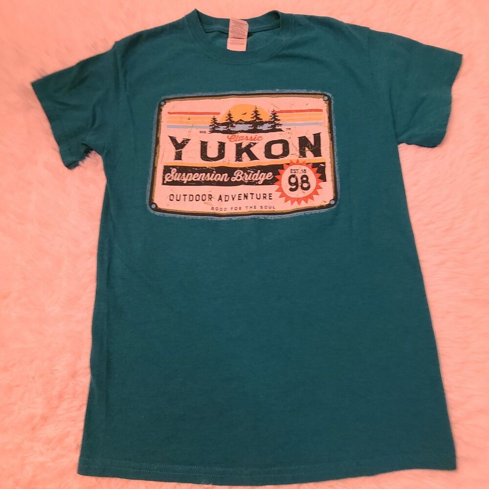 Yukon Suspension Bridge Short Sleeve Graphic T-Shirt Men's Size Small S EUC Blue